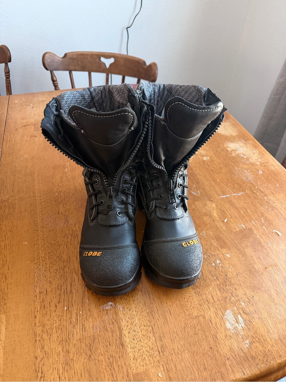GLOBE Black Boots - Durable Lace-Up Design